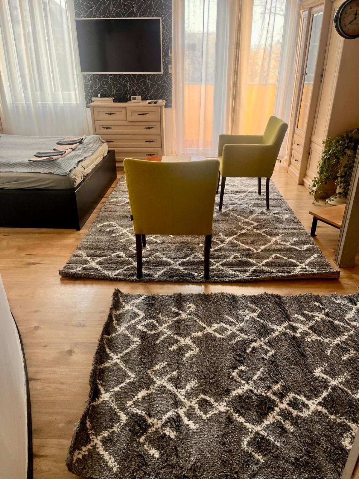 Kalvaria With Balcony, Free Parking And Ac Budapest Exterior foto